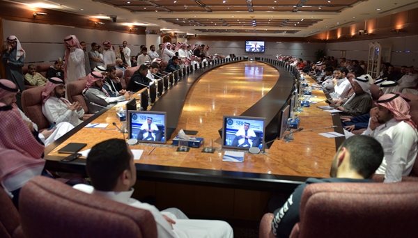 غرفة الشرقية - حضور رجال