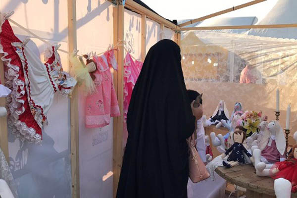 صانعة الدمى نسرين الناصر