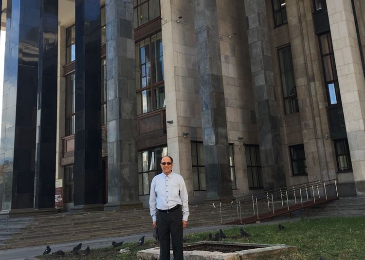 الأديب سعود الفرج